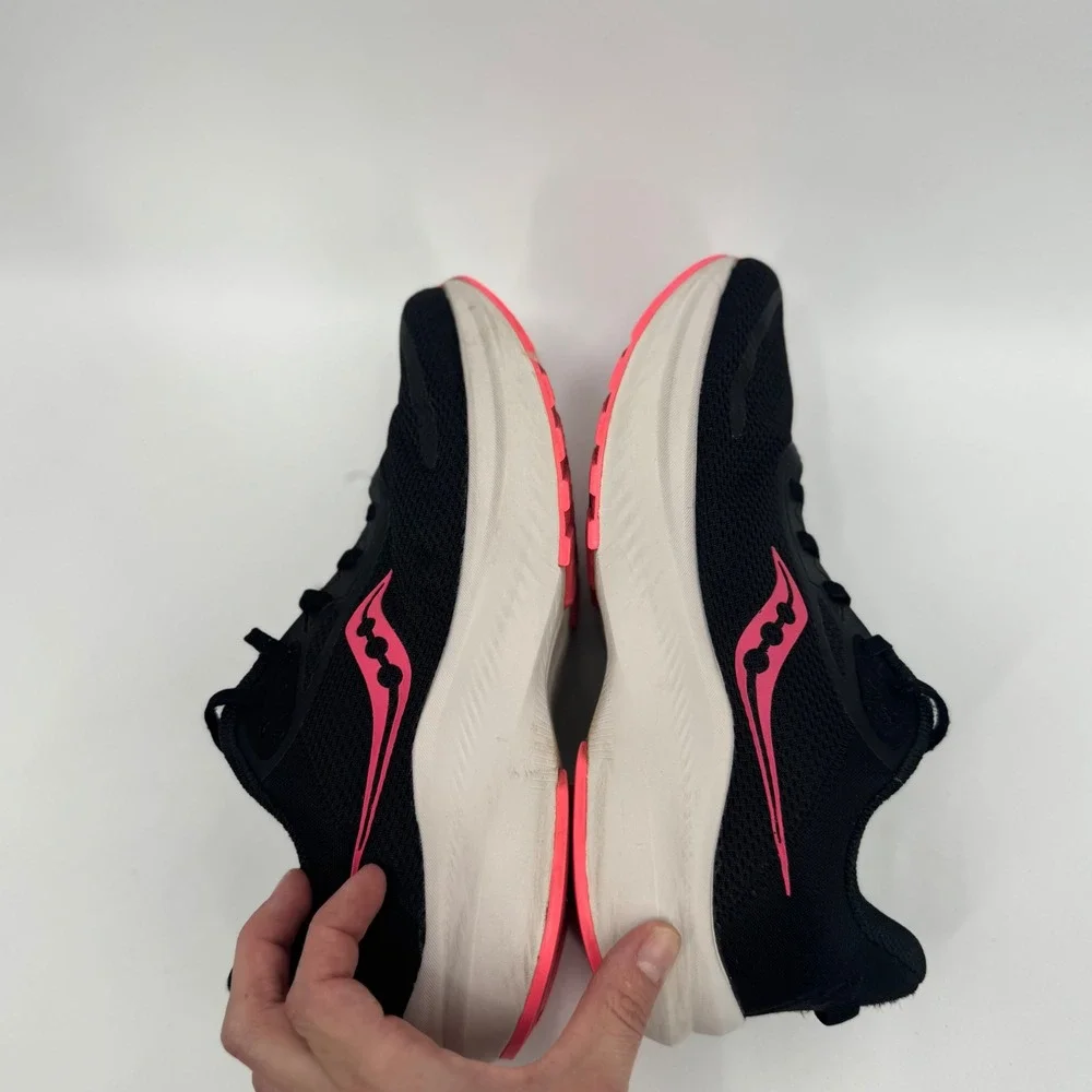 Saucony Axon 3 Women's Running Shoes Black Pink Size‎ 9 Lightweight